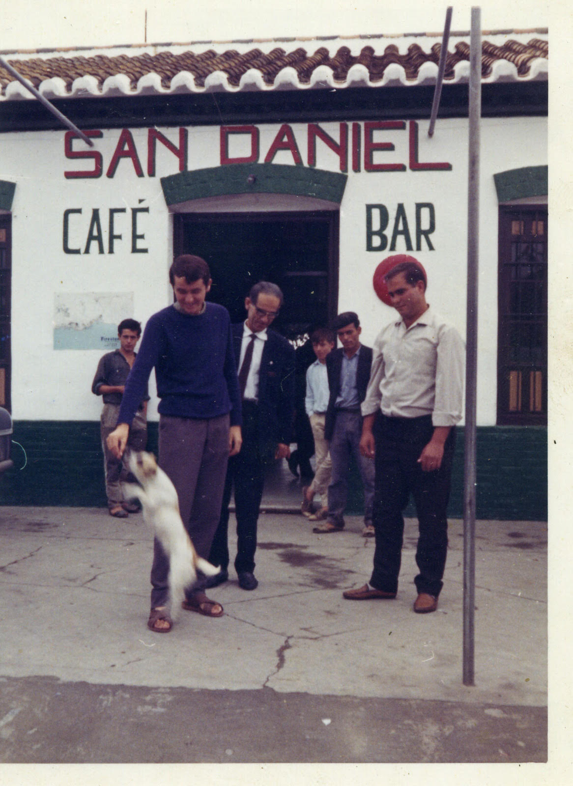 San Daniel Café Bar, original entrance